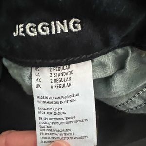 American Eagle jeggings size 2, like new
